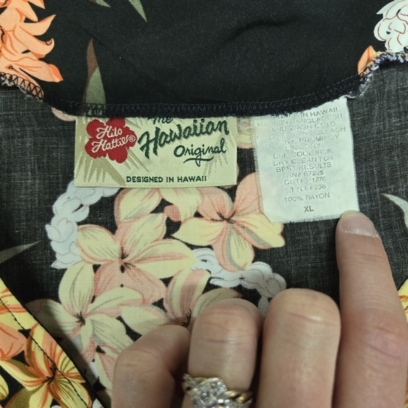 HILO HATTIE | Vintage Hawaiian Tee w/ Pineapple Print sz XL - Picture 5 of 7